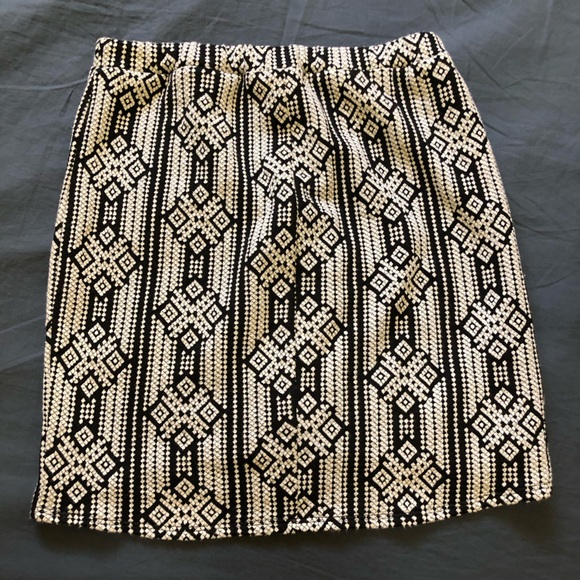 Eighty Eight Black and Cream Mini Pencil Skirt - Picture 4 of 4